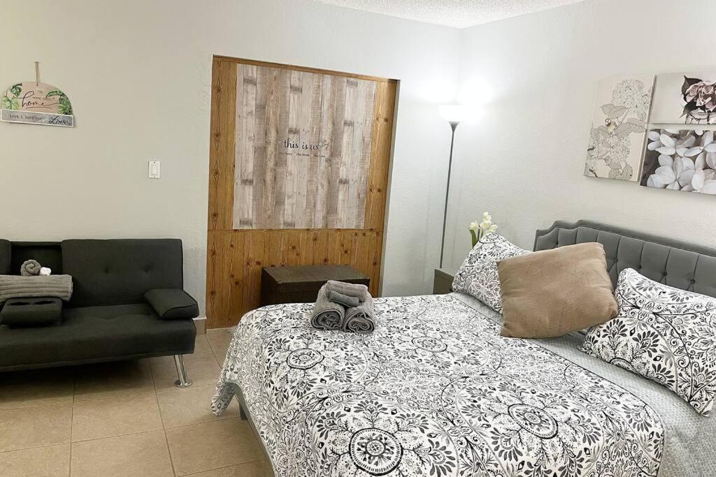 Amazing & Cozy Duplex Near Zoo Miami ! Villa Exterior photo