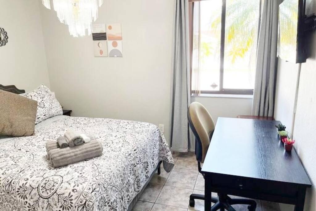 Amazing & Cozy Duplex Near Zoo Miami ! Villa Exterior photo