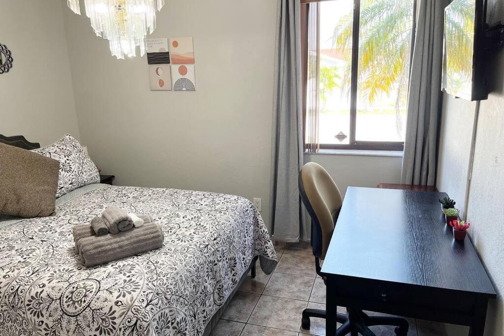 Amazing & Cozy Duplex Near Zoo Miami ! Villa Exterior photo