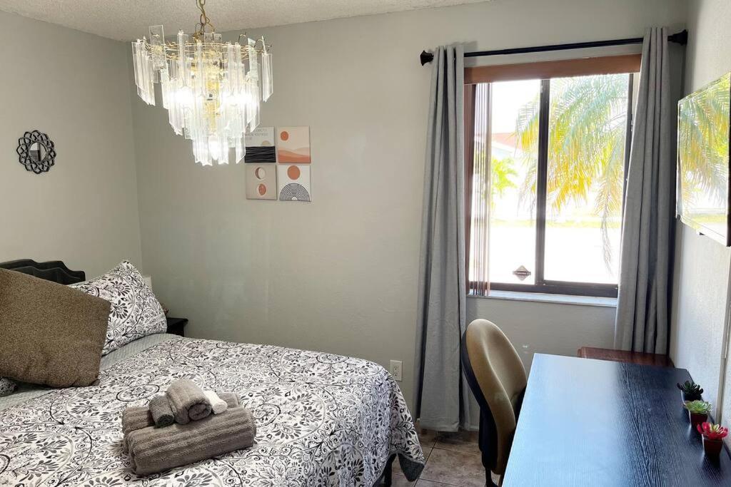 Amazing & Cozy Duplex Near Zoo Miami ! Villa Exterior photo